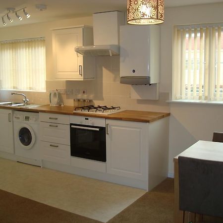 At Home In The City Serviced Apartments Newport Exterior photo