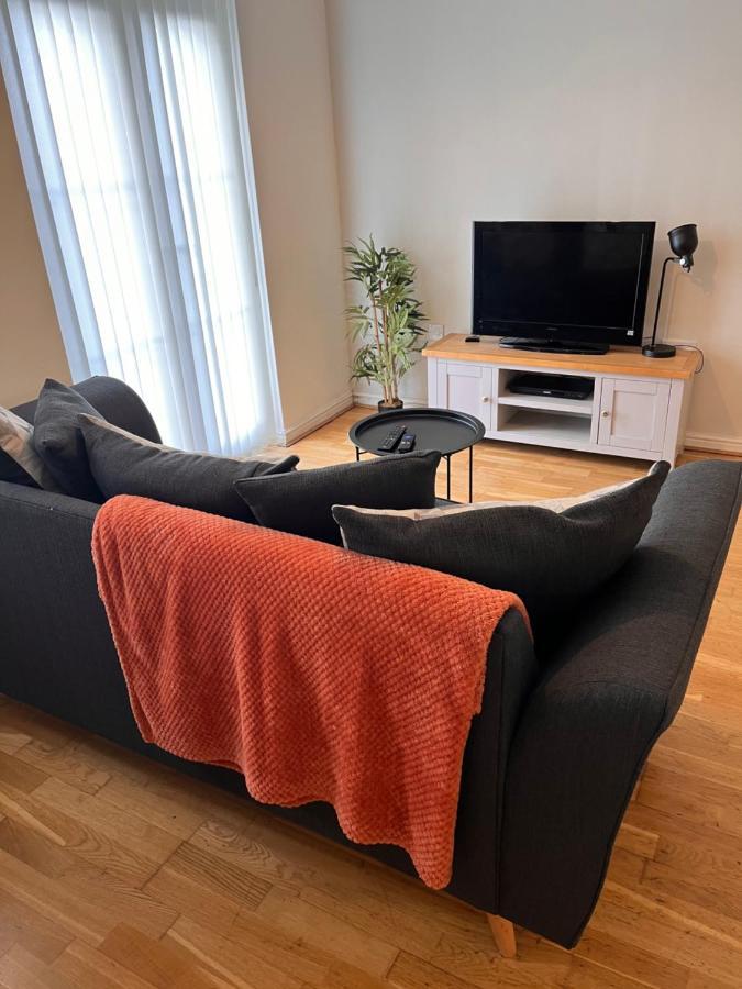 At Home In The City Serviced Apartments Newport Exterior photo